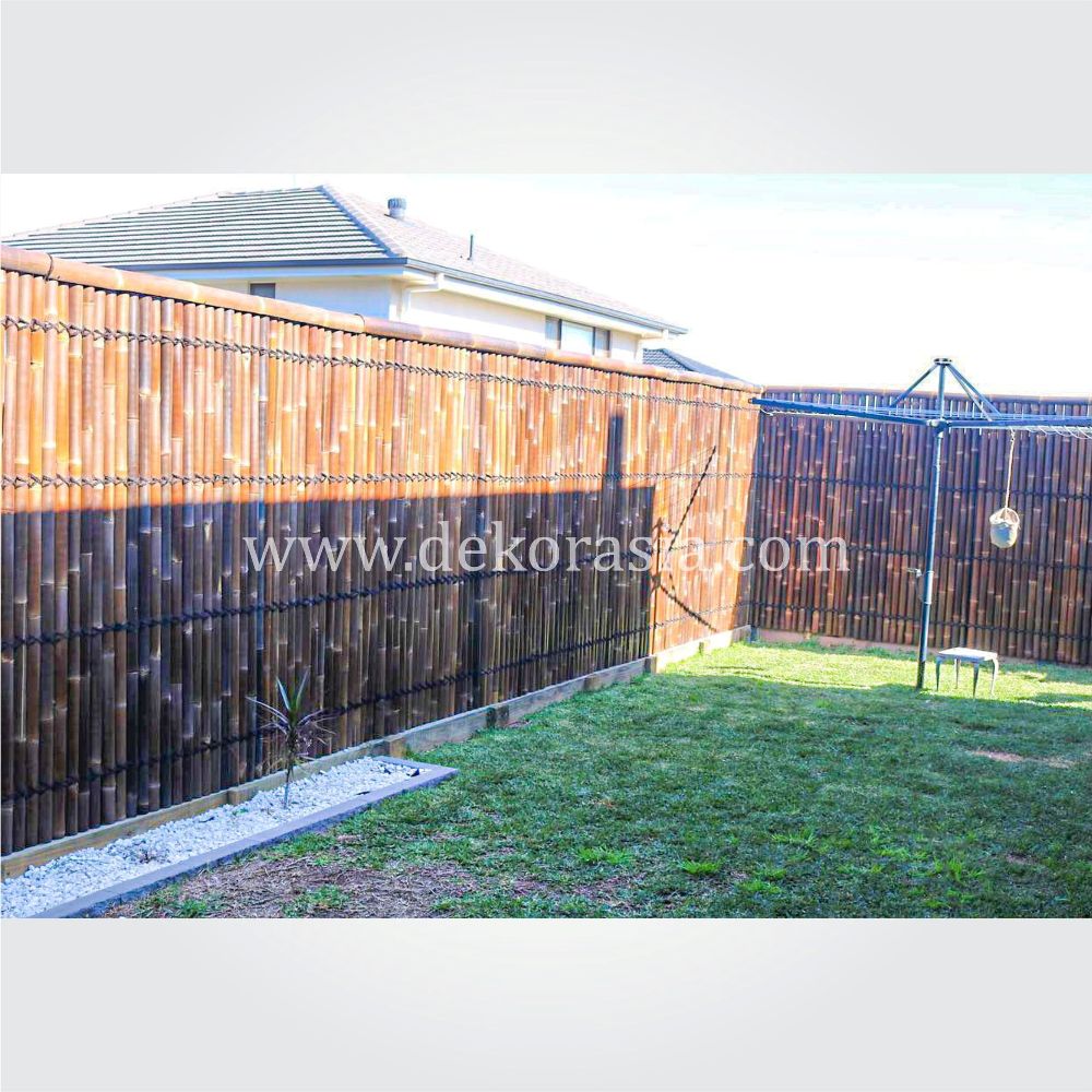Black Bamboo and Natural bamboo fence with 3 back slats and black coco rope